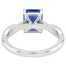 natural emerald sapphire 3.50ct ring close up detail