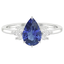 natural pear sapphire 5ct ring top view
