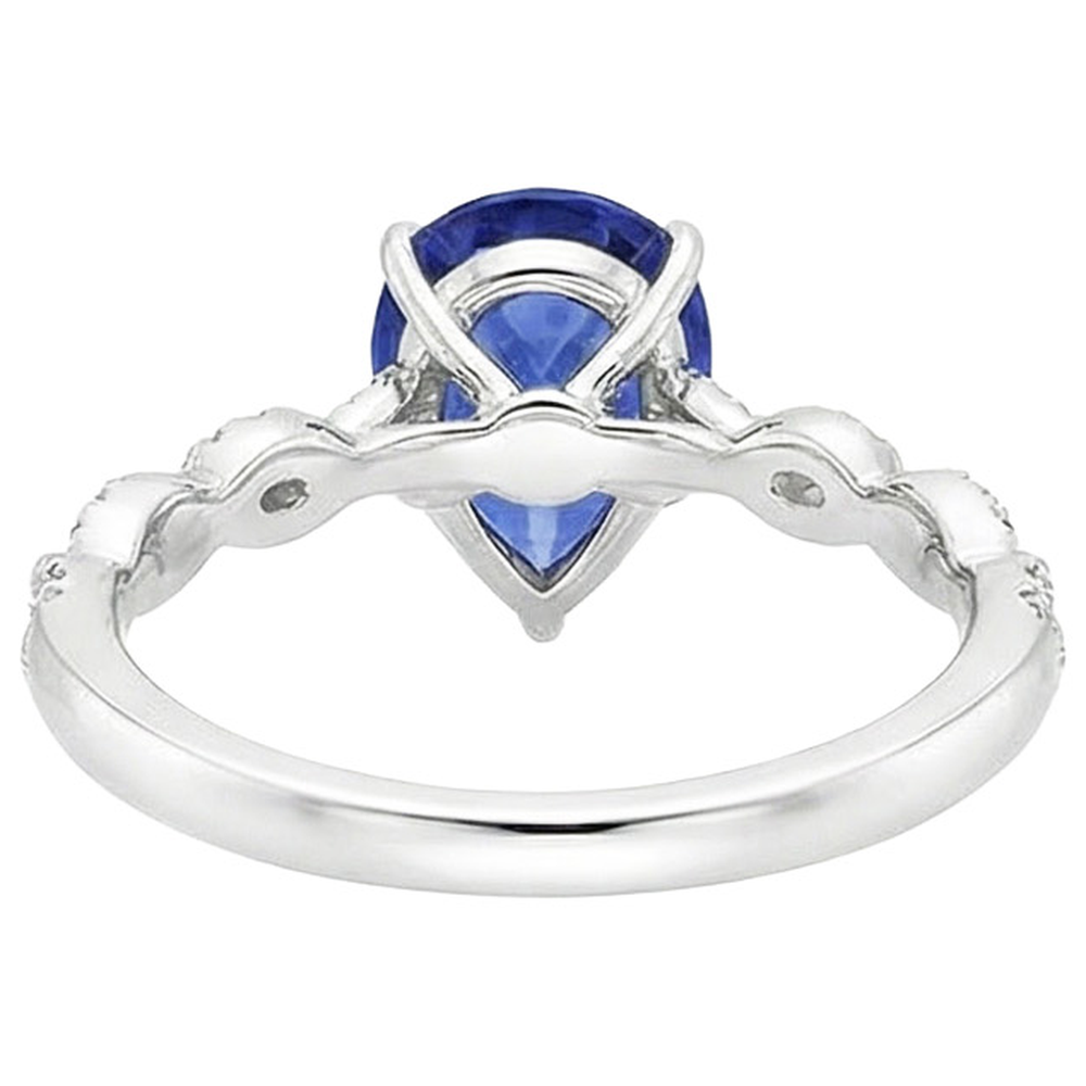 natural round sapphire 3.50ct ring close up detail