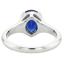 natural pear sapphire 3ct watch side angle