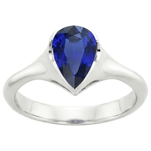 natural pear sapphire 3ct watch close up detail