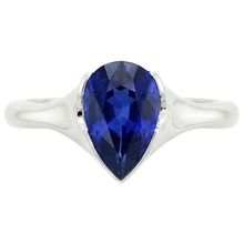 natural pear sapphire 3ct watch profile view