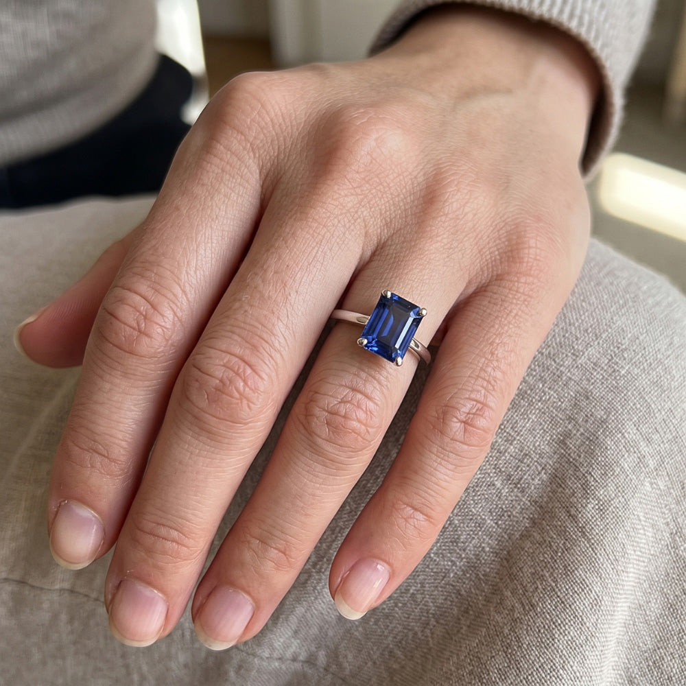 Solitaire Gemstone Ring Emerald Shaped Ceylon Sapphire 2.50 Carats