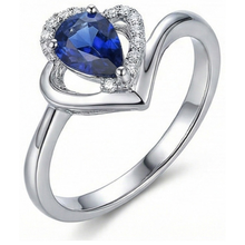 natural round sapphire 2.50ct ring close up detail