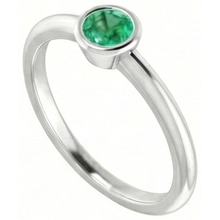 Solitaire Green Emerald Engagement Ring 0.75 Carats Bezel Setting