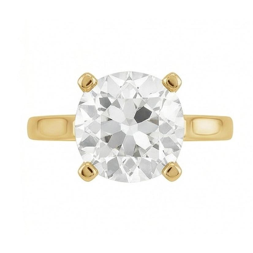 Solitaire Engagement Ring 14 Karat Yellow Gold with Diamond – front view