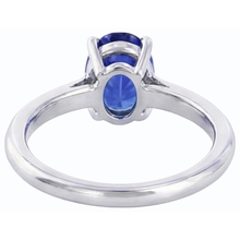 natural oval sapphire 1ct ring top view