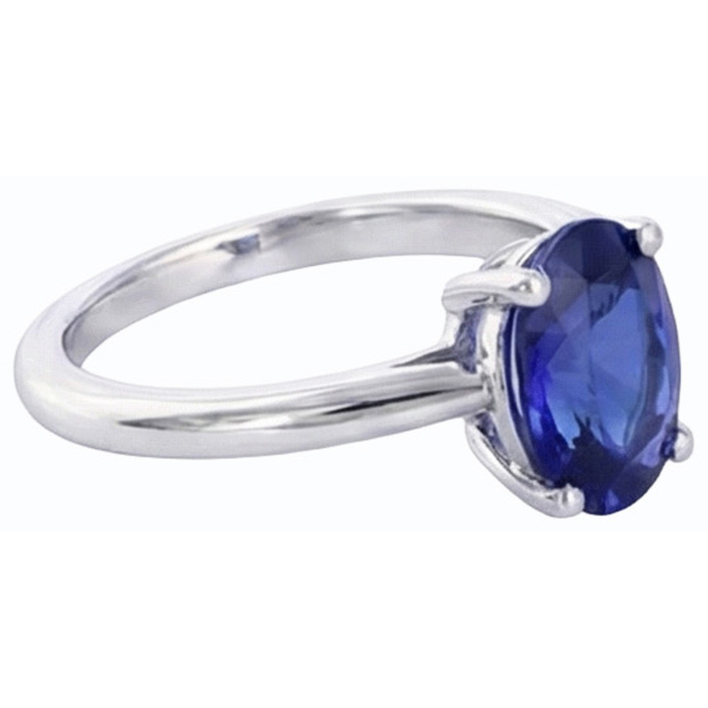 natural oval sapphire 1ct ring on white background