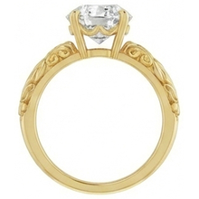 Antique Cushion Brilliant Diamond ring in 14K Yellow Gold – side view