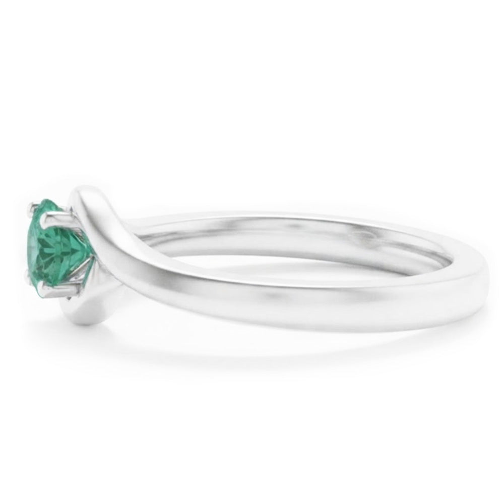 Solitaire Ring 1.50 Carats Columbian Green Emerald Twisted Style