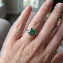Solitaire Ring 1.50 Carats Columbian Green Emerald Twisted Style