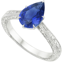 natural pear sapphire 2ct ring close up detail