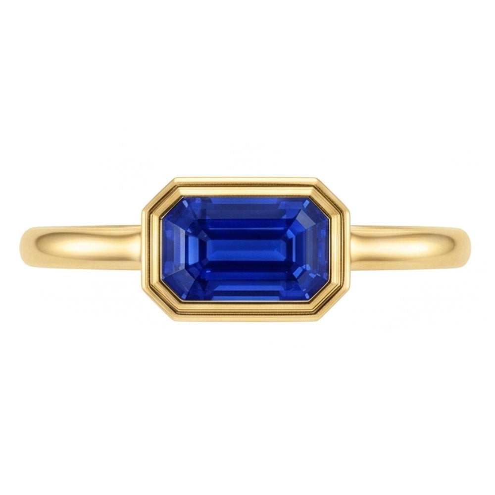 Solitaire Ring Emerald Blue Sapphire Bezel Set 1.50 Carats Gold 14K