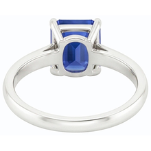 natural emerald sapphire 2ct ring profile view