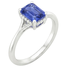 natural emerald sapphire 2ct ring close up detail