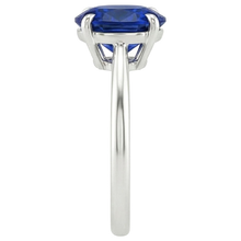 natural oval sapphire 2.50ct ring on white background