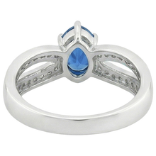 natural round sapphire 3.50ct ring close up detail