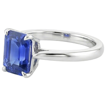natural emerald sapphire 3ct ring top view