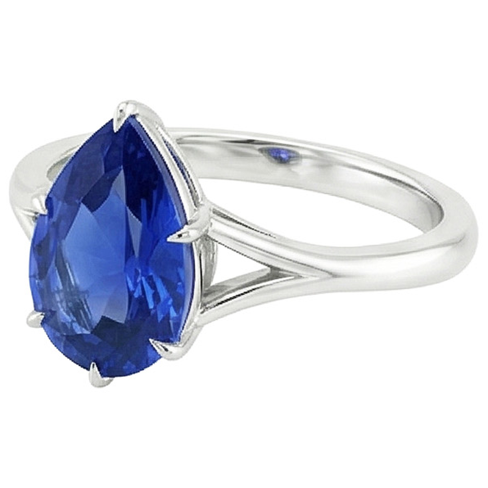 natural pear sapphire 2.50ct ring top view