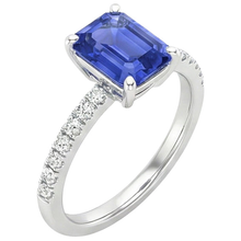 natural emerald sapphire 4ct ring top view