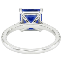 natural round sapphire 6ct ring close up detail