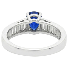 natural pear sapphire 3.50ct ring close up detail