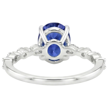 natural round sapphire 4ct ring top view