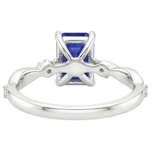 natural emerald sapphire 3.50ct ring close up detail