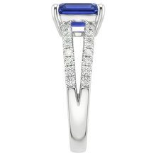 natural round sapphire 4.50ct ring on white background