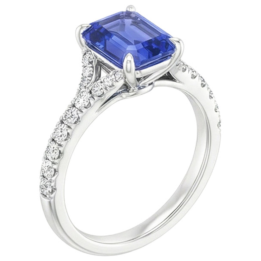 natural emerald sapphire 4ct ring close up detail