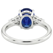 natural round sapphire 3ct ring top view