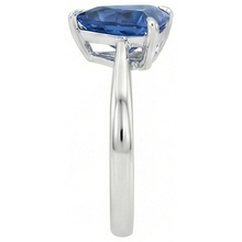 Solitaire Trillion Deep Blue Sapphire 1.50 Carats Prong Set Jewellery