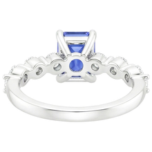 natural round sapphire 4.25ct ring close up detail
