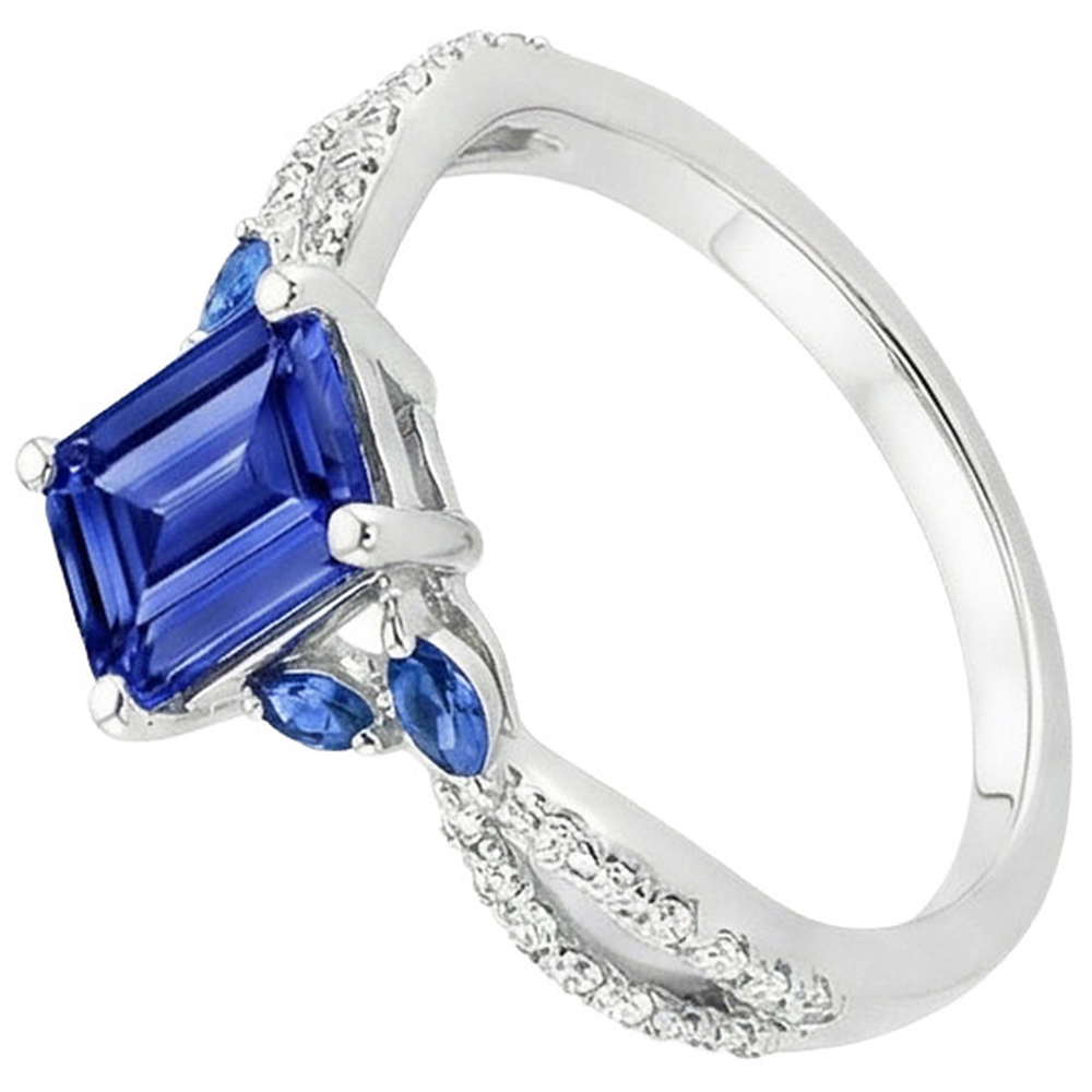 natural emerald sapphire 4ct ring close up detail