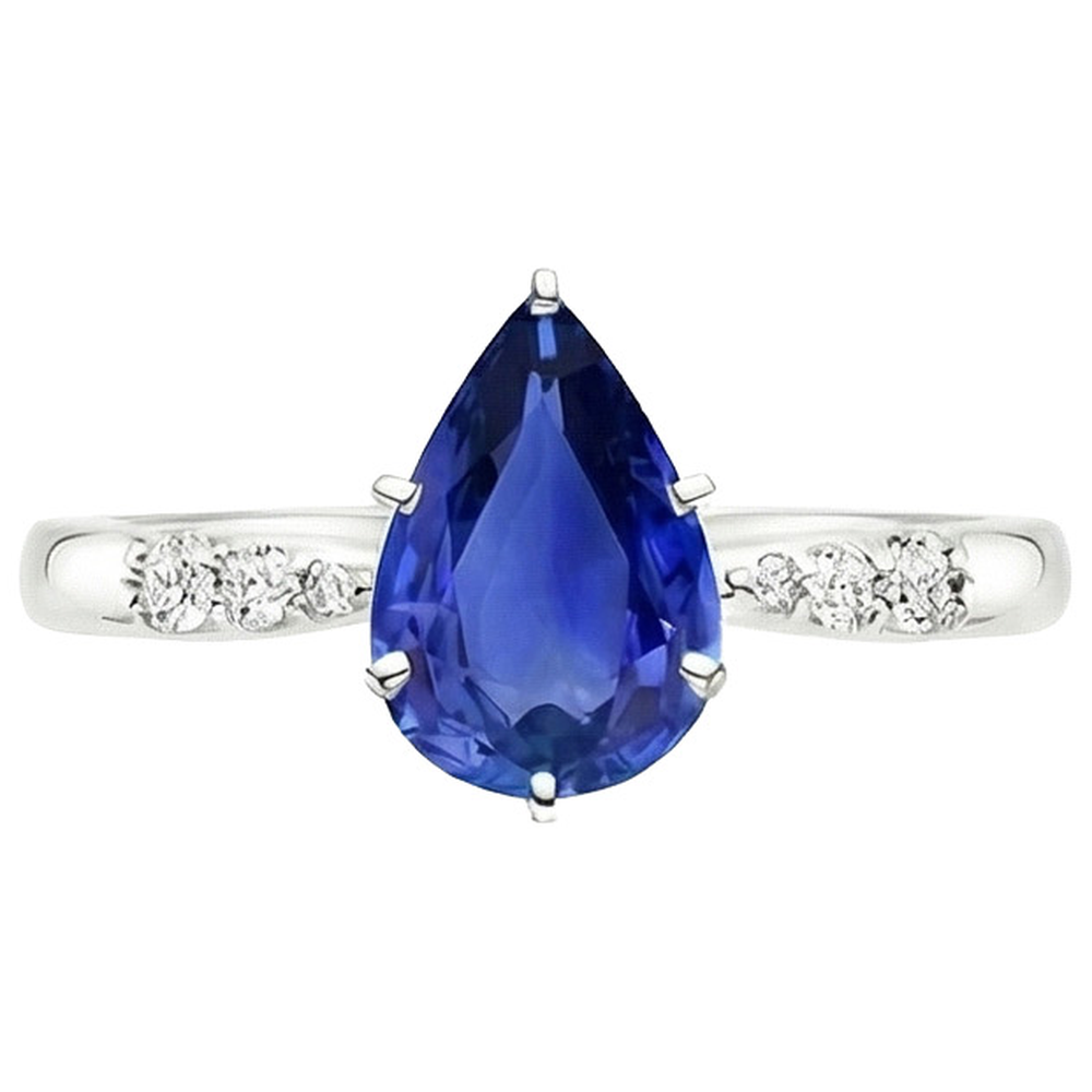 natural round sapphire 4ct ring on white background