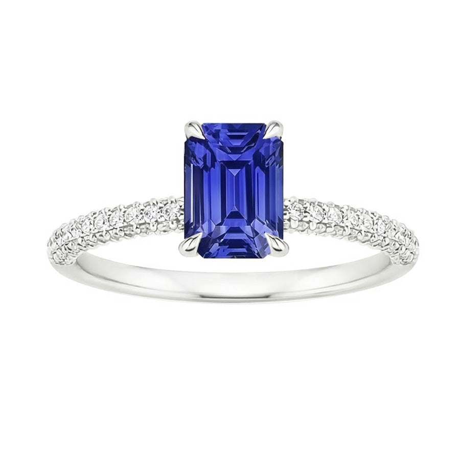 natural emerald sapphire 4ct ring close up detail