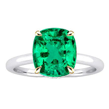 Real Colombian Emerald Precious Stone Ring – main view