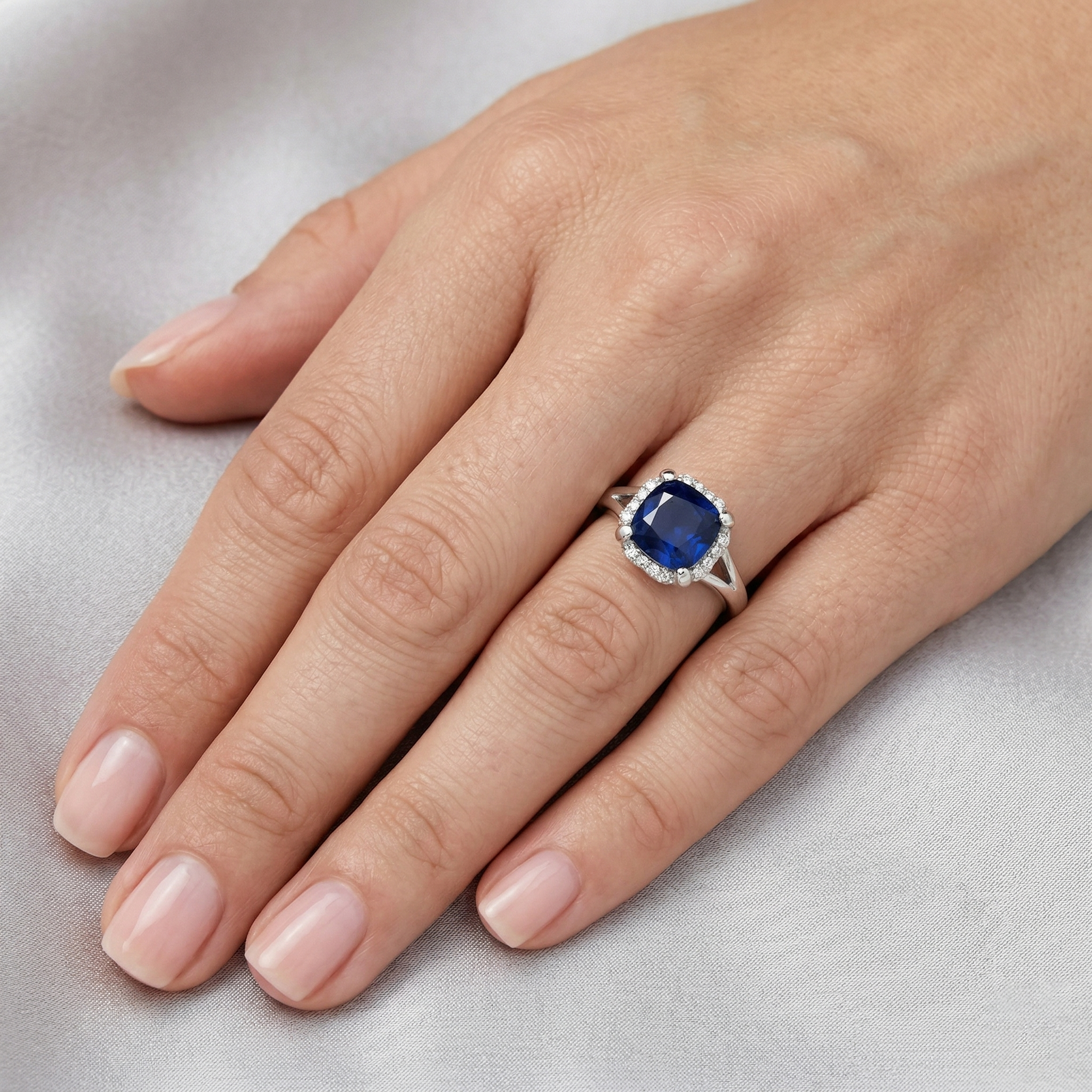 Solitaire With Accents 2.50 Ct Sri Lankan Sapphire And Natural Earth Mined DIAMOND ( NOT LAB GROWN )s Ring