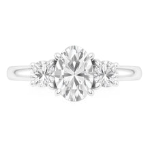 Sophisticated 3-Stone Ring – Fine Diamond 3 ct from HarryChadEnt