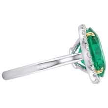 Oval Cut Emerald ring in 14 Karat Two Tone Gold – profile view