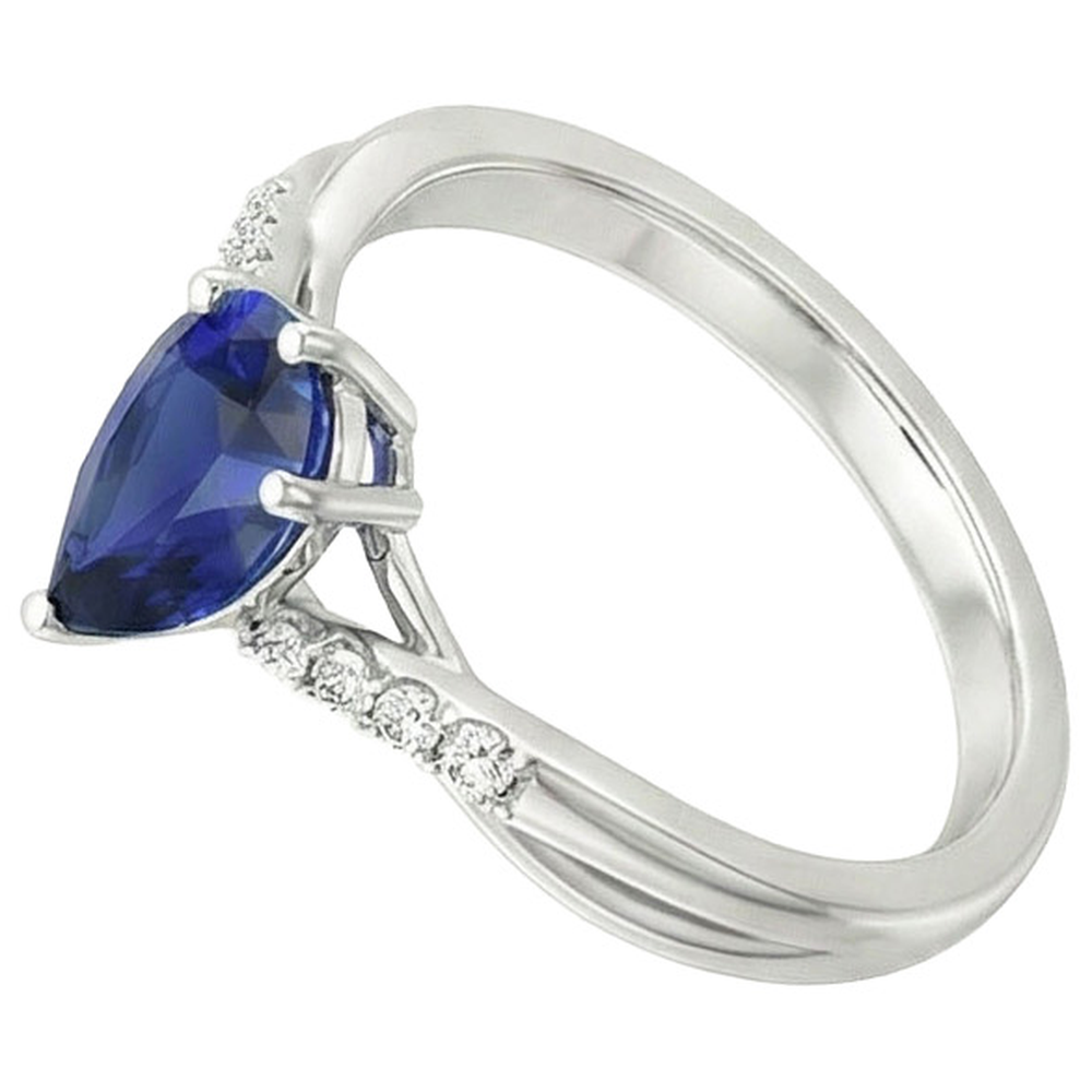 natural round sapphire 4.50ct ring close up detail