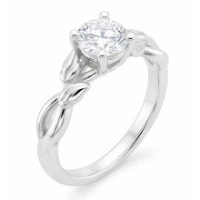 natural round diamond 2.50ct ring close up detail