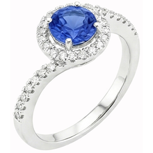 natural round sapphire 5.60ct ring front view
