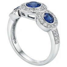 natural round sapphire 4.51ct ring close up detail