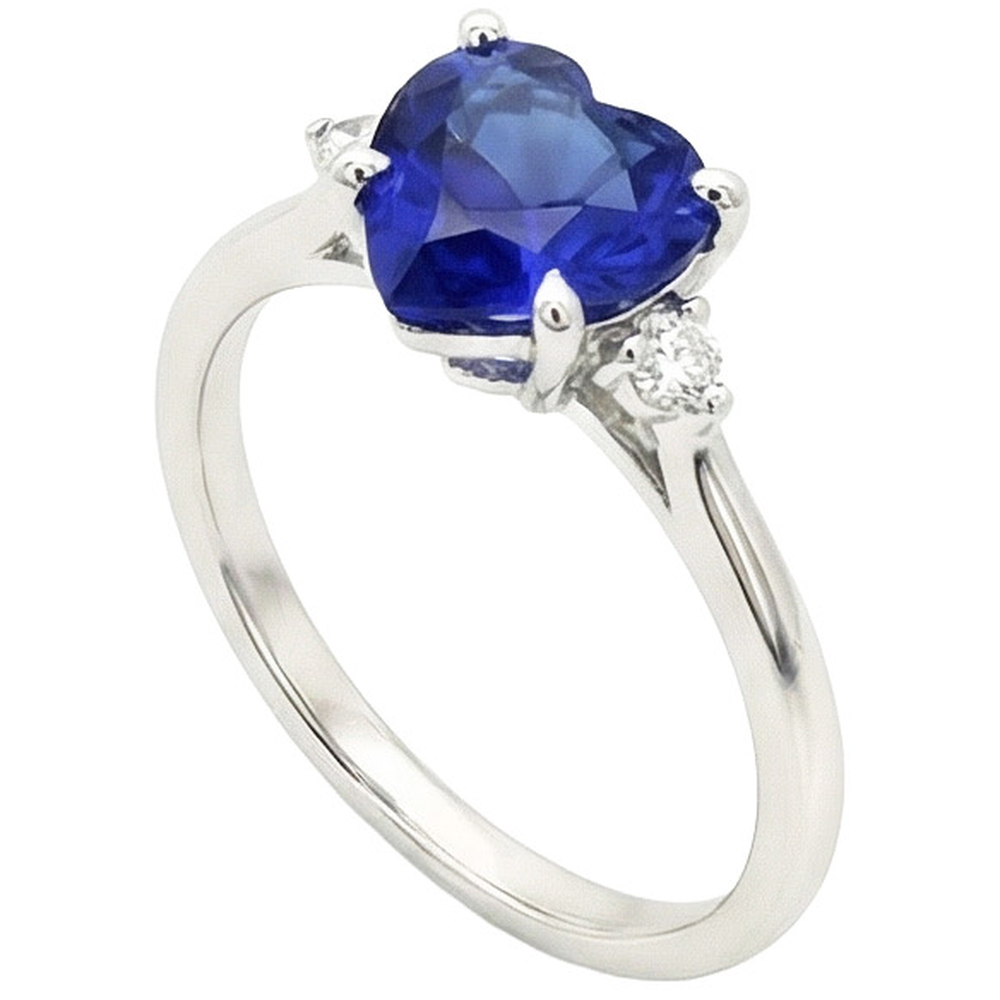 natural heart sapphire 2ct ring close up detail