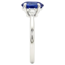 natural heart sapphire 2ct ring top view