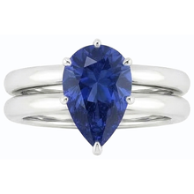 natural pear sapphire 2ct ring top view