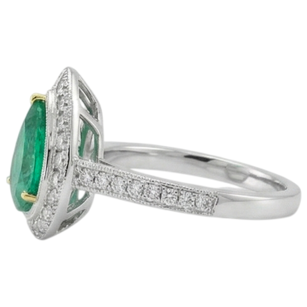 Handcrafted Gemstone Ring 2 ct – back view
