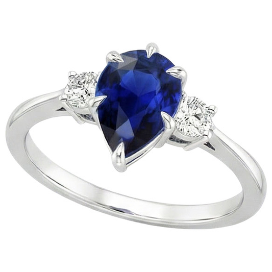 natural round sapphire 3ct ring close up detail