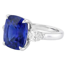 natural cushion sapphire 4ct ring top view